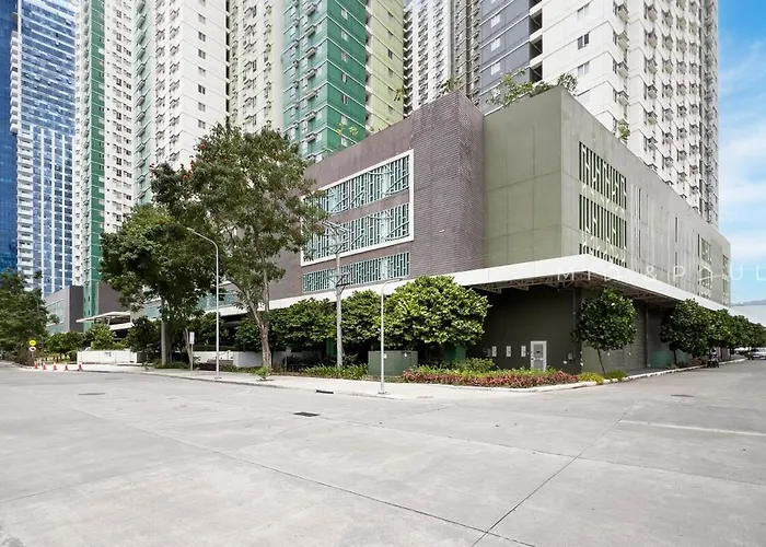 Furnished In It Park With Wifi, Netflix And Pool Access Cebu