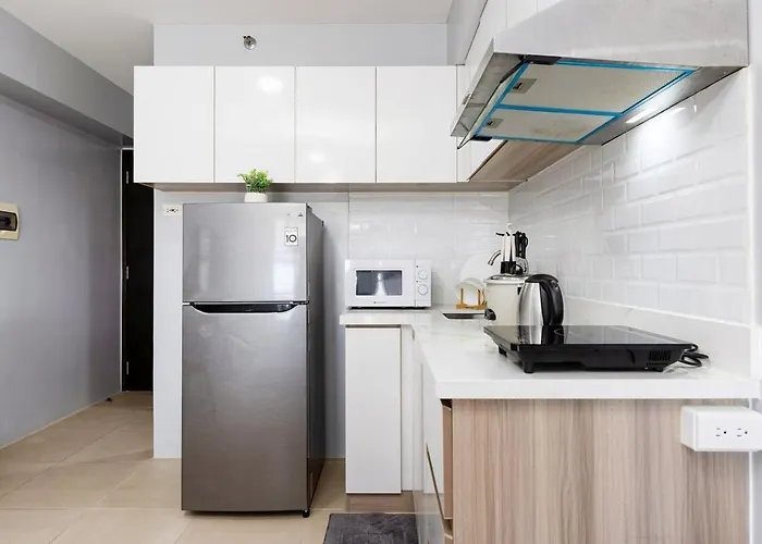 Furnished In It Park With Wifi, Netflix And Pool Access Apartment Cebu